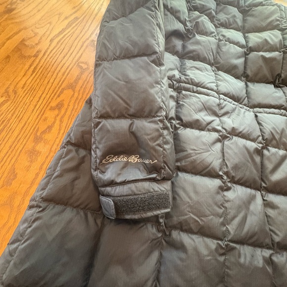 Eddie Bauer long black ultralight  down puffer coat Women’s S great for travel - Picture 14 of 14